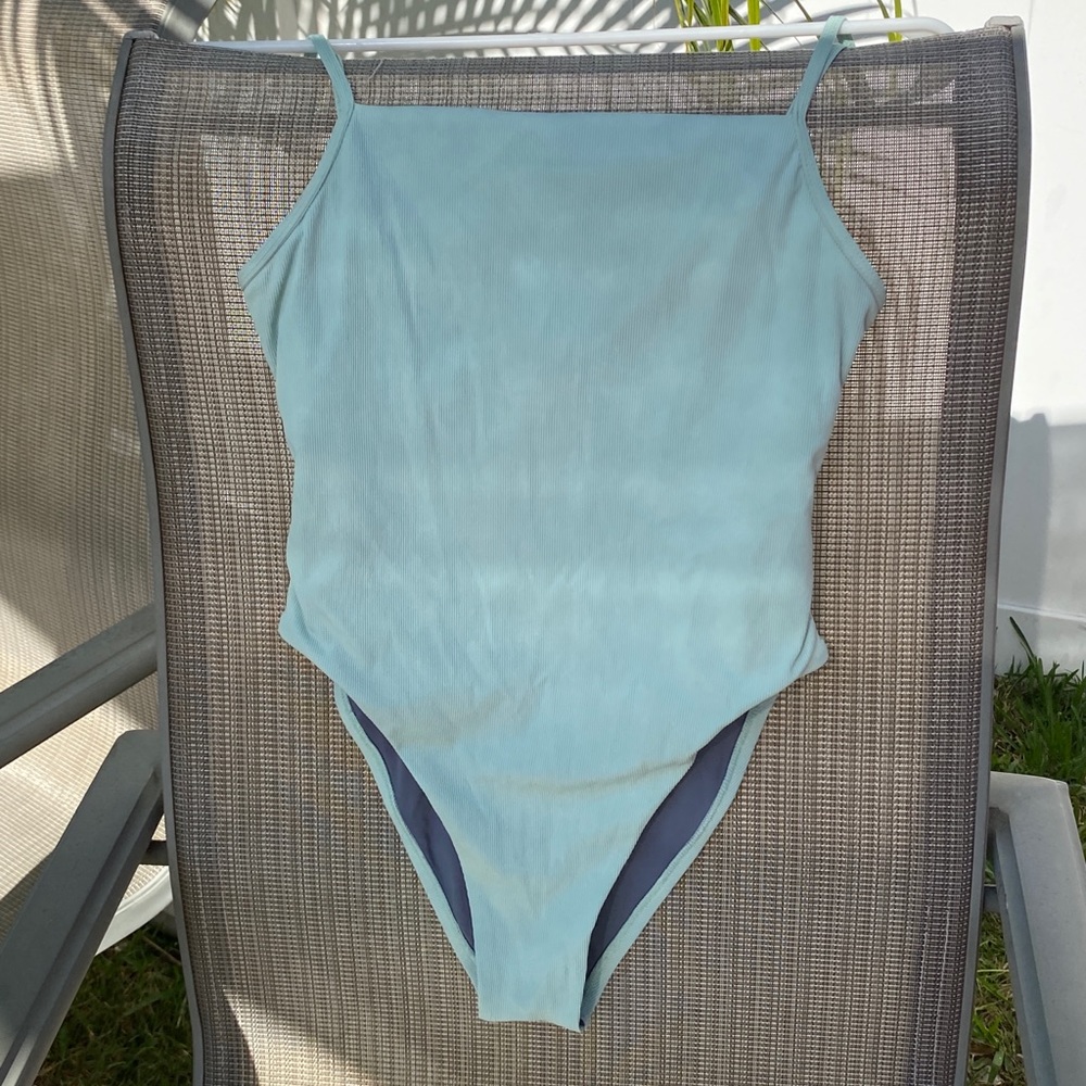 Jolyn Lia One Piece
